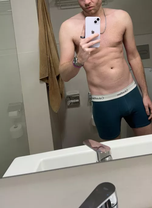 Anyone wanna roleplay as my stepson, start by accidentally snapping me a nude. Hmu with asl then start with nude Nathanuk111 by Nathanuk111