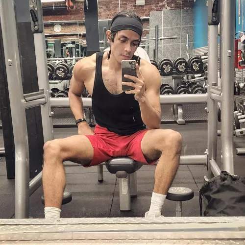 🙈 boring gym selfie by Mxxm56