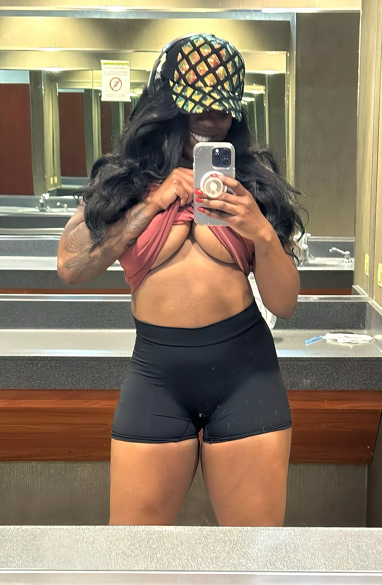 Can I be your gym date? [F] posted by foxybalboa23