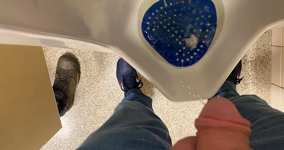 Crowded Publix...guy next to me by Excellent_Sound1801