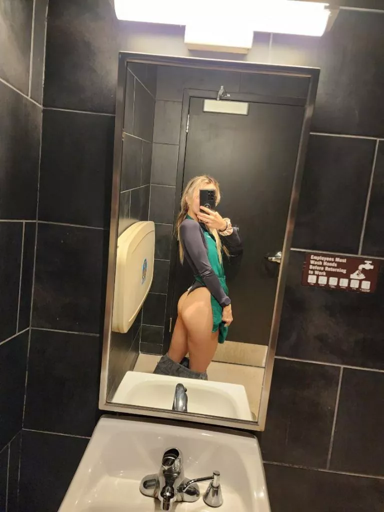 did somebody order a short blonde? posted by lucyplusoneof