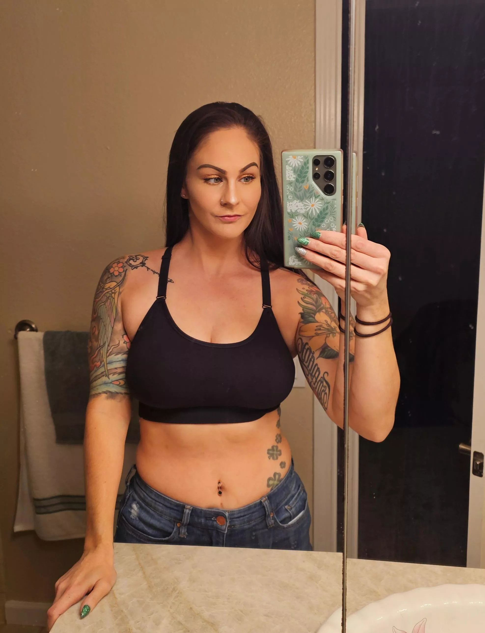 Do you appreciate all natural mom bods... posted by -Staceys-Mom-