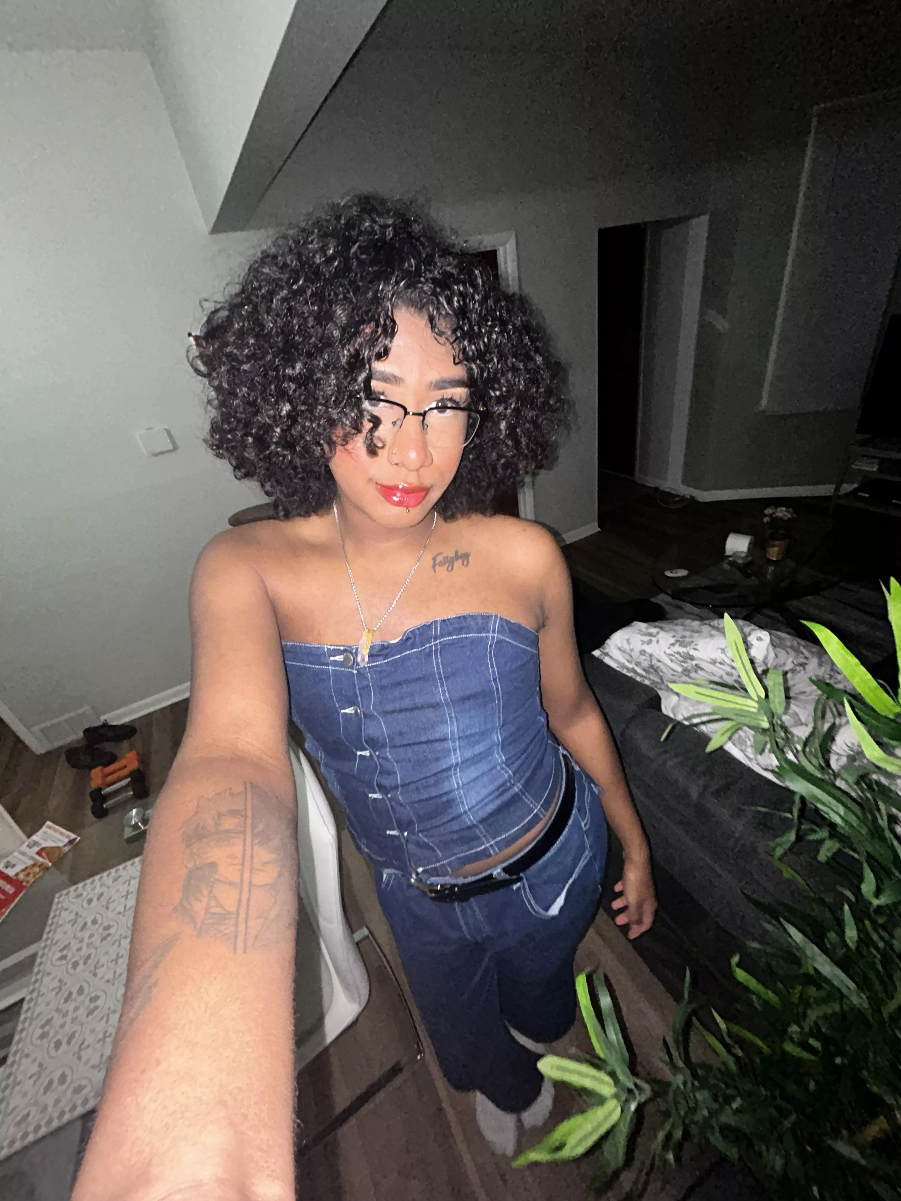 doll like boi <3 posted by divinedollox