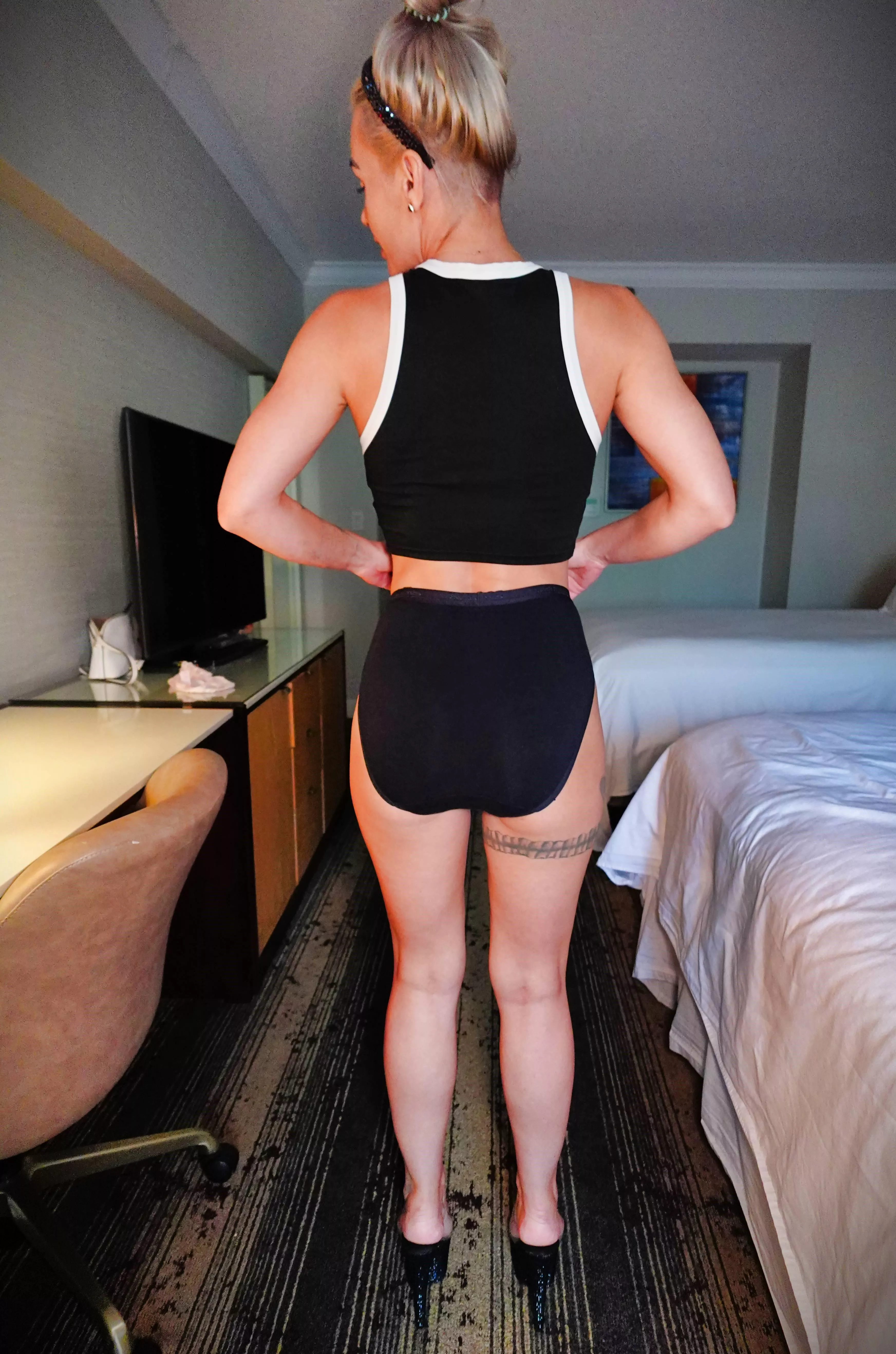 far from a granny, but i can still rock those granny panties! posted by VintagePantyGirls