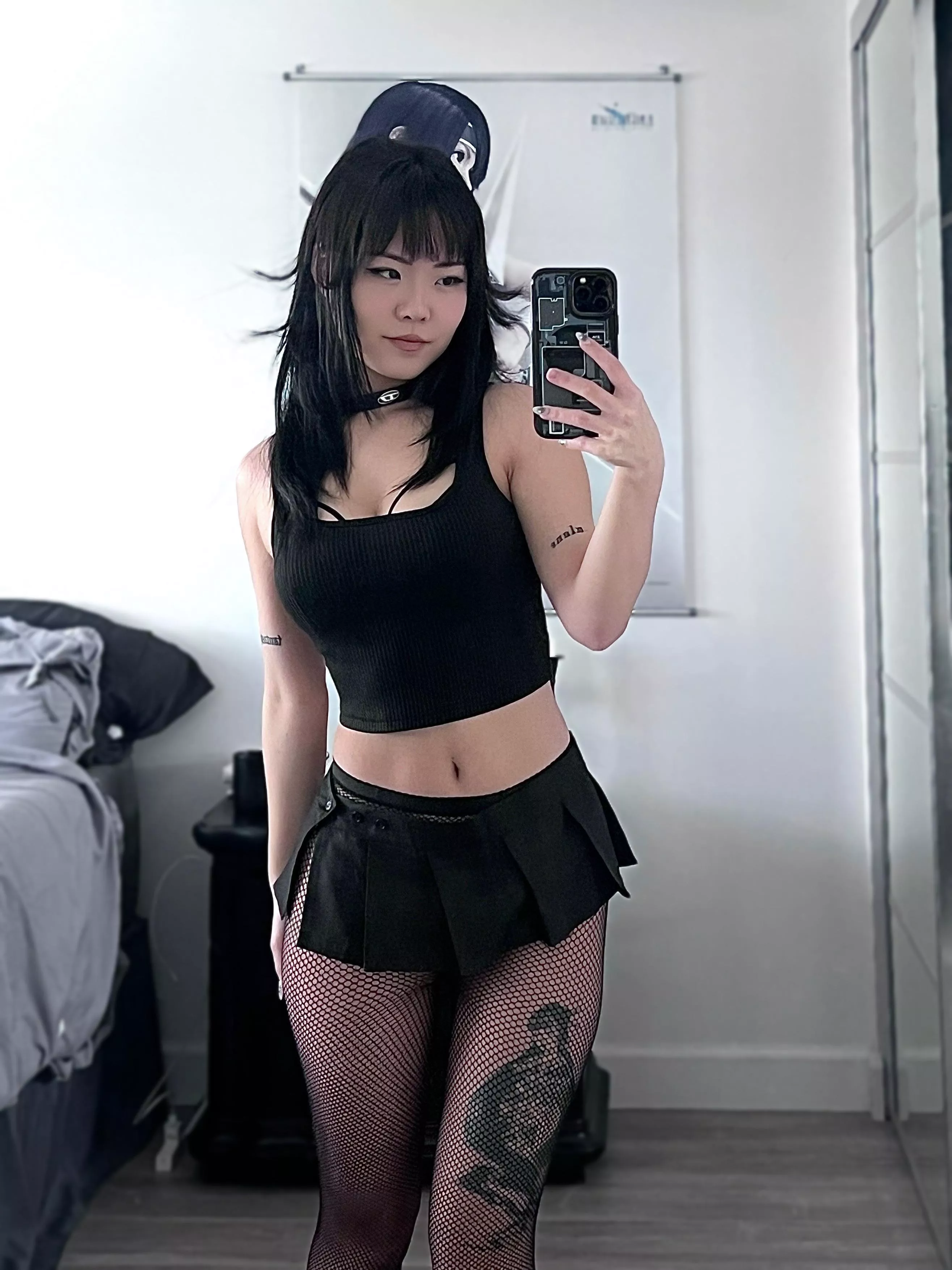 fishnets >>> posted by dystorra