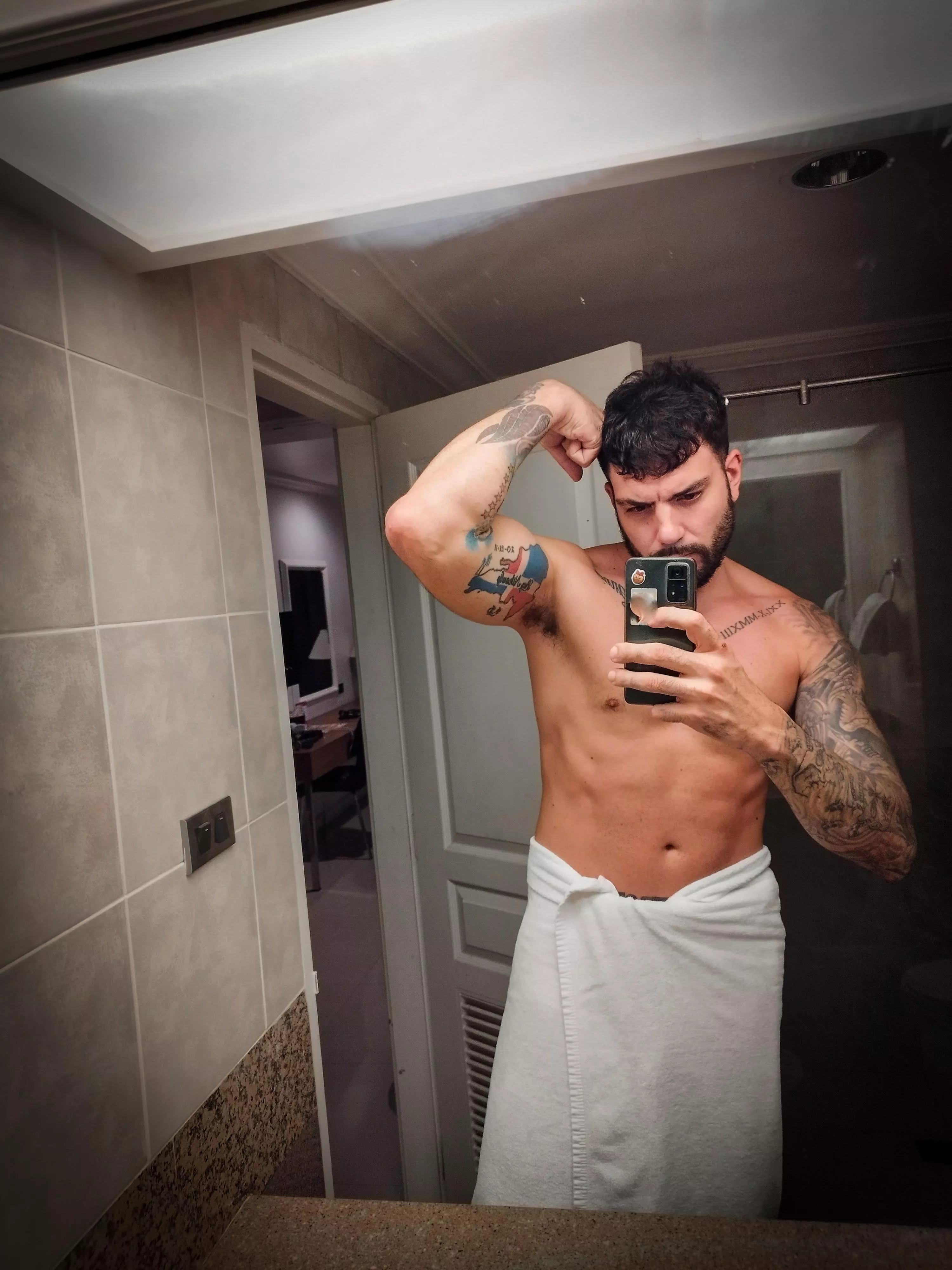 ☺️ Freshly showered but I think it's time to get a little dirty 😈 posted by greekmale69