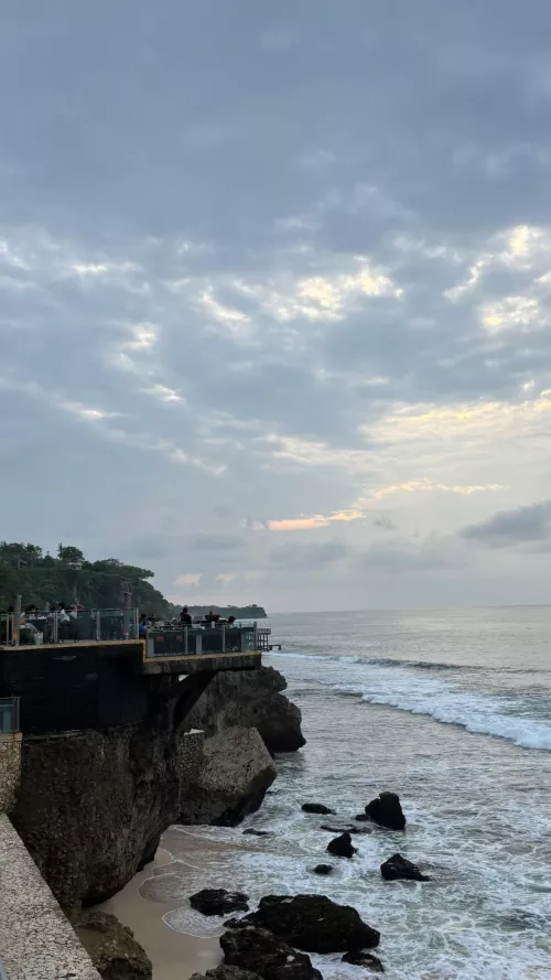 Gloomy Sunday ⛅️ by chittyjunie