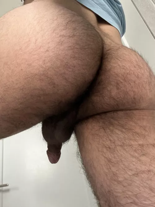 Good morning 🍑 do I turn you on ? by ammarreddit95