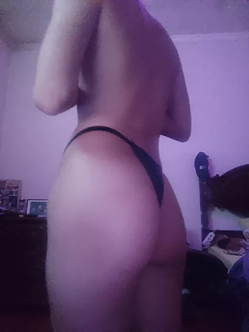 good morning sweeties ❤️🤭💋, look good on me?🤭 by Relevant-Ad8808