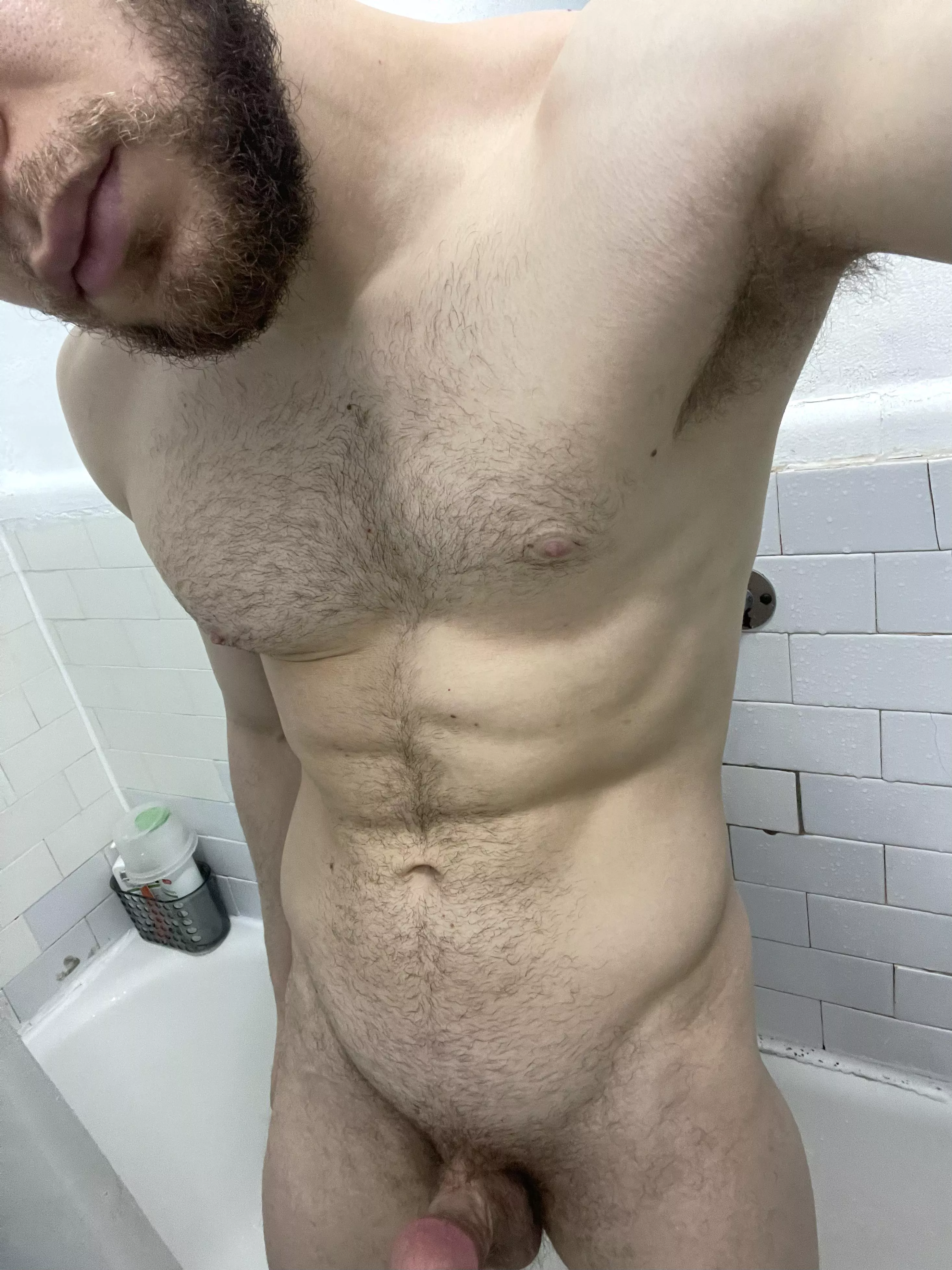 Hair growing back in after a trim 🌳 posted by deoctubre