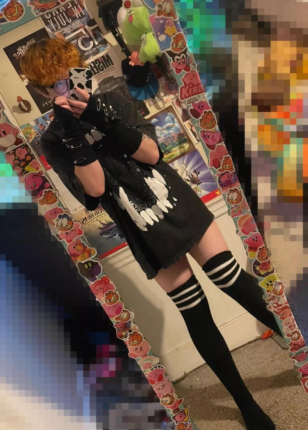 haircut + new socks ^_^ posted by softcounty