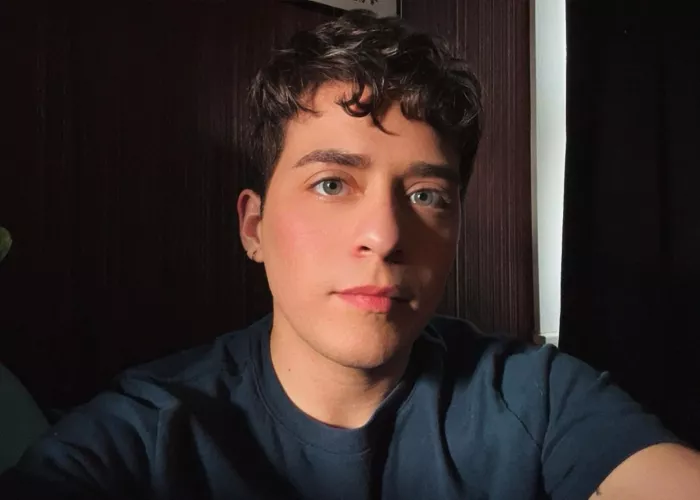 Hey 😁 I feel like an actual adult now after doing my taxes, getting car insurance and picking up my first ever car on Thursday hehe by BabyDaredevil