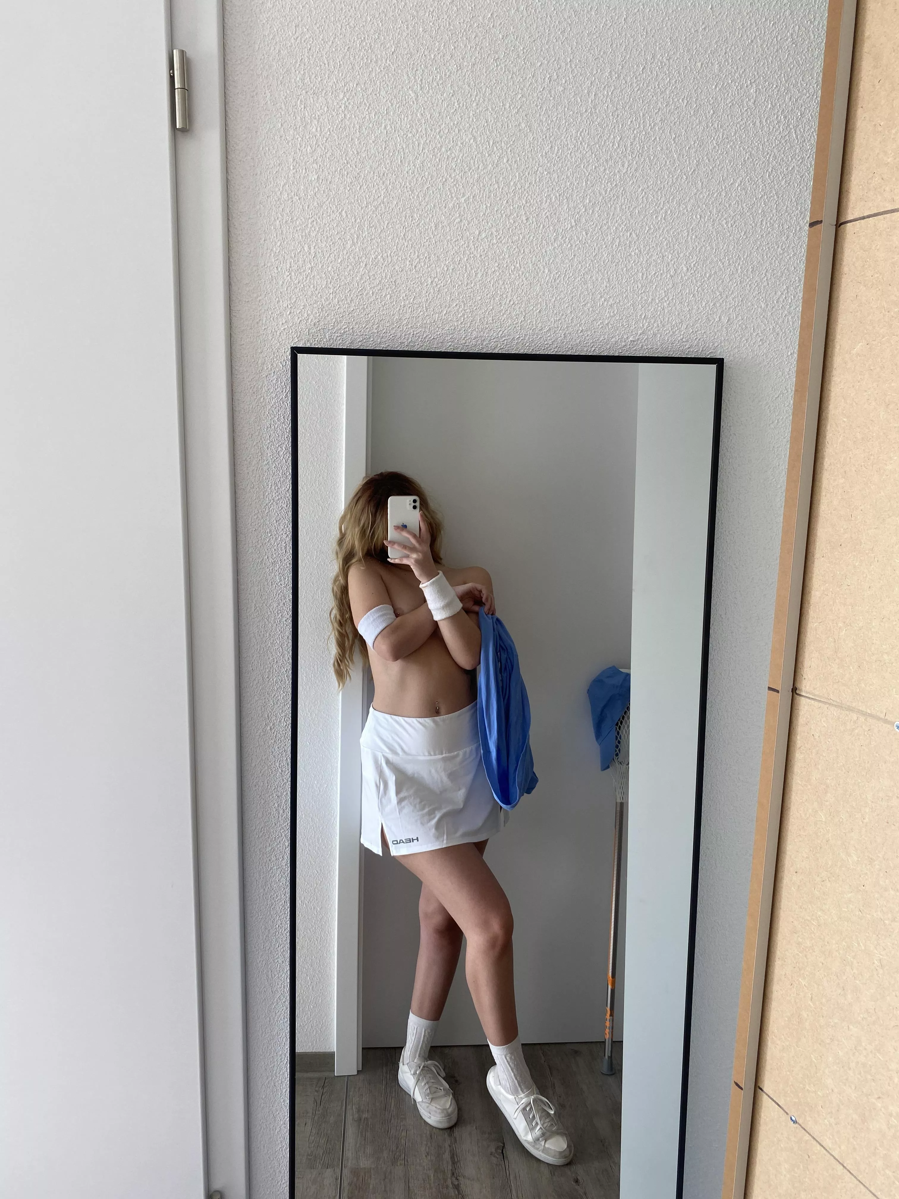 How do I get d pics from older men (2006) posted by Klutzy-Island-4395