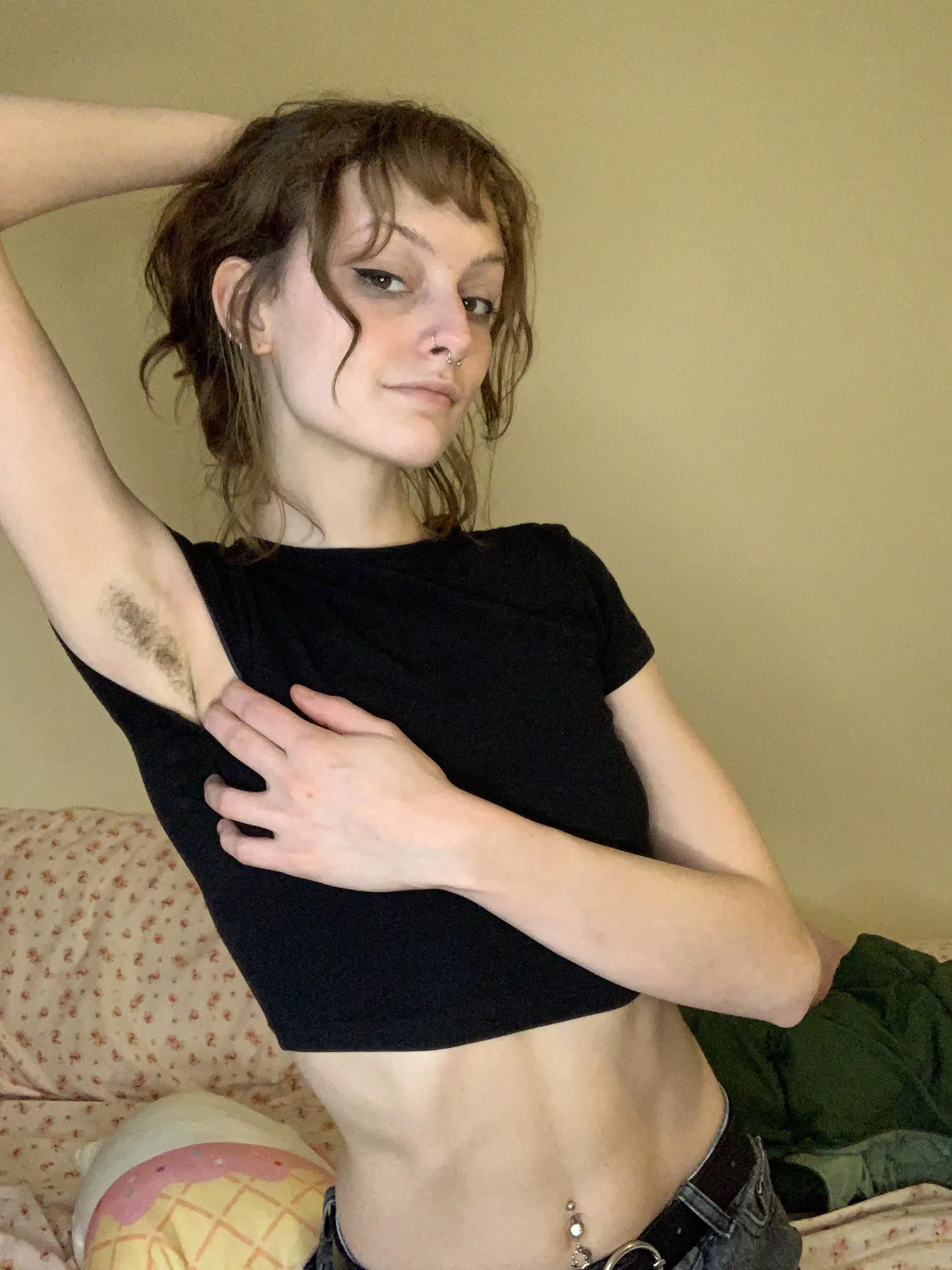 i feel the sexiest when i don’t shave ;) posted by fr0ntb0tt0ms_wh0re