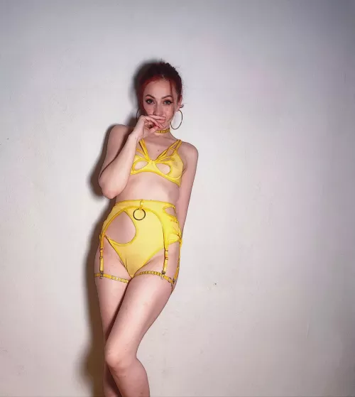 I want to see how quickly I can finish you 😌 by Bhonzs