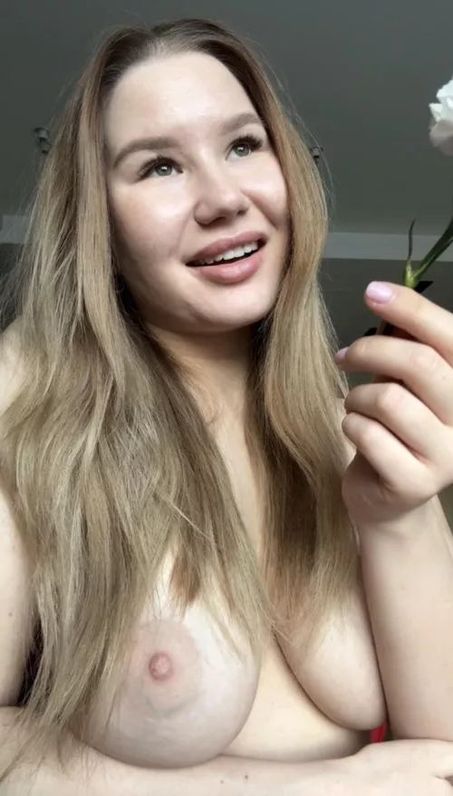 It’s spring- the sexiest time of the year!  by amaliadavisxxx