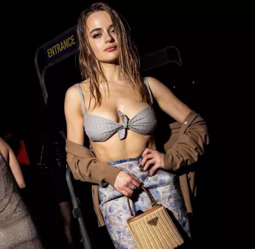 Joey King by Commercial-Key949