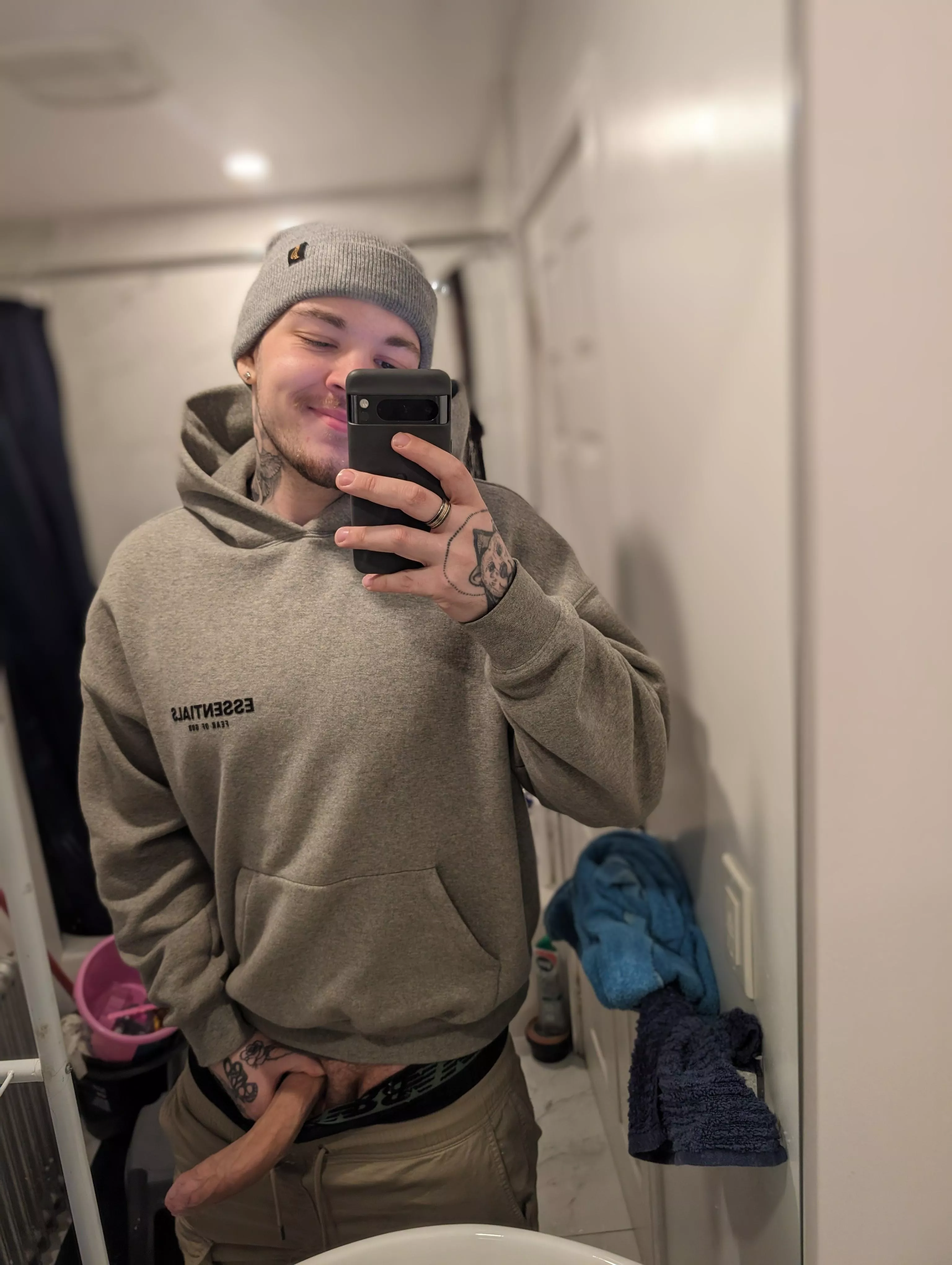 Just cleaned my mirror 😁 posted by No-Reason5175