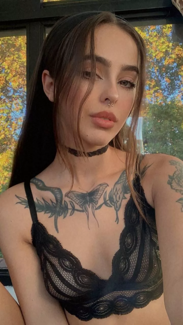 Just turned 20 but I hate the boys at my college.. Need an older man to come and satisfy my wet pussy.. posted by ijw5621