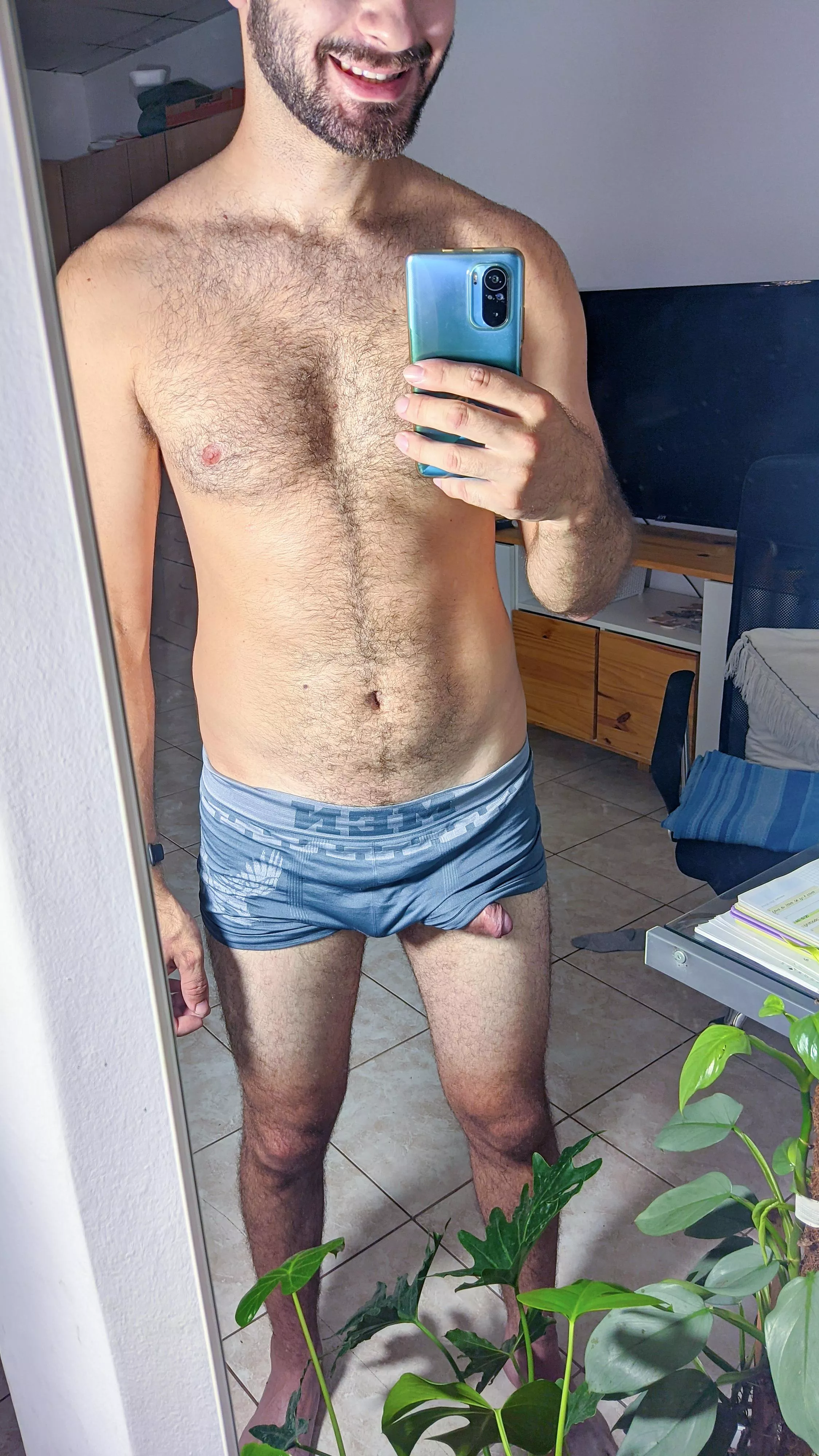 Maybe I don't have a great body, but I am very friendly with my neighbors 😏😜 posted by Tyzz69