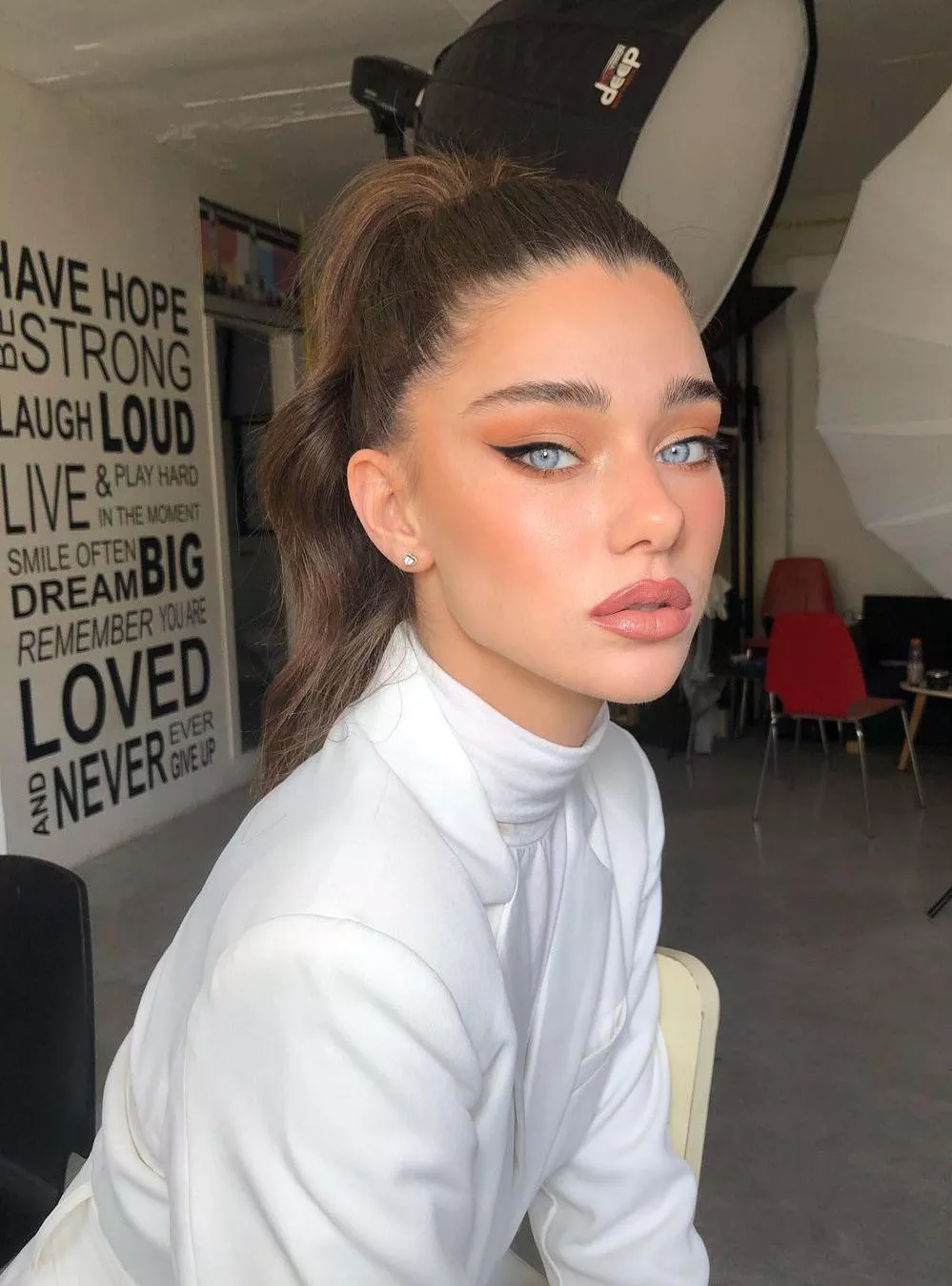 Milana Vino posted by NoBobcat1850