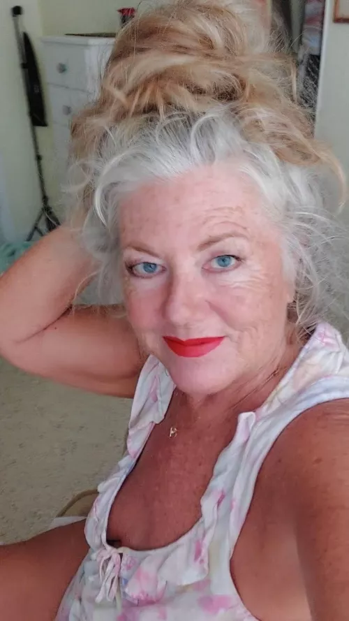 My eyes are bluer than I thought 🤔 by Able_Big_1555