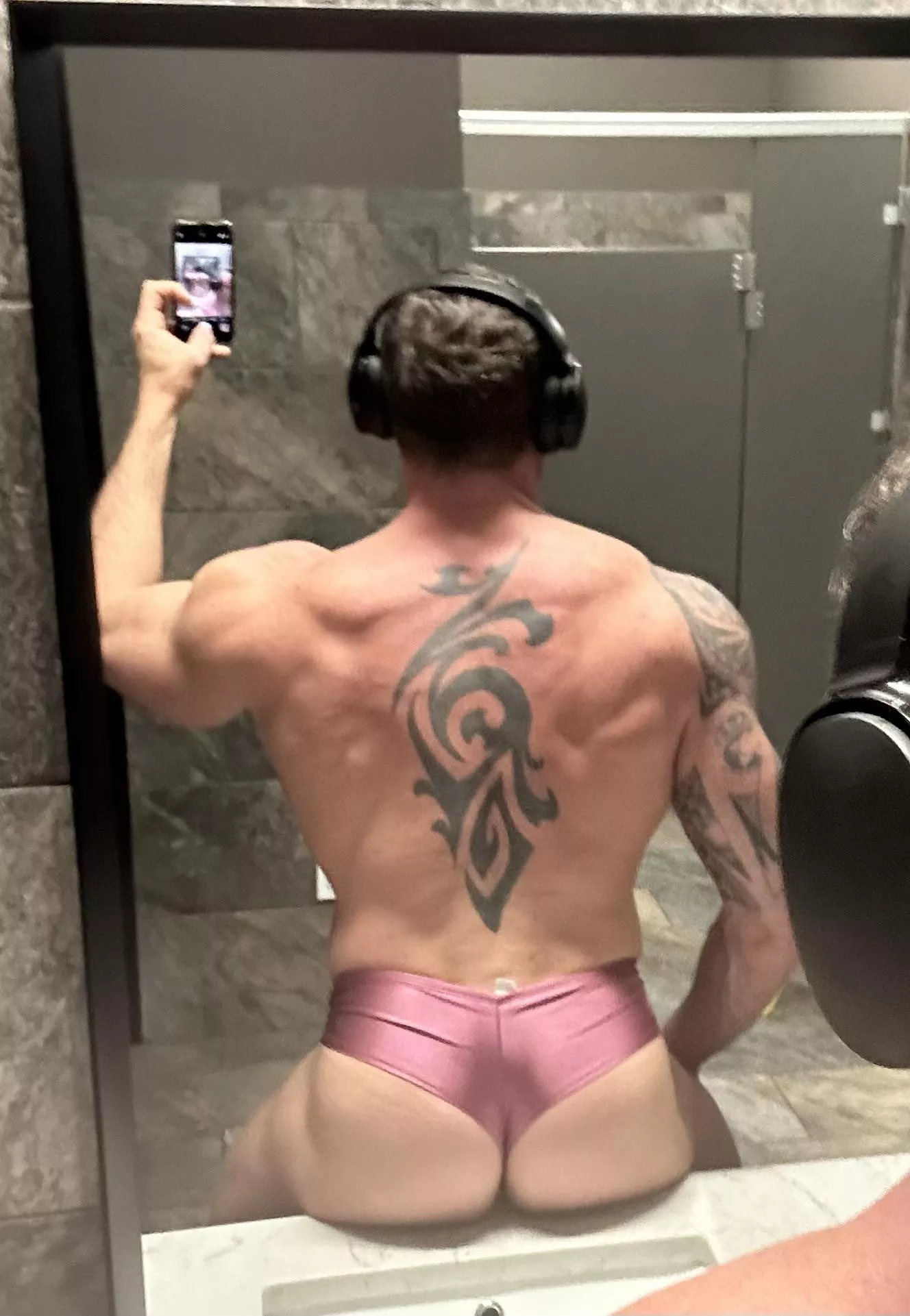 Needed a break after leg day posted by jacksonGaines