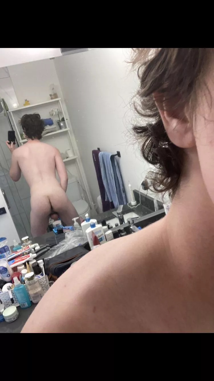 Never had a dad or big bro 🤔 posted by Hjoqlpo