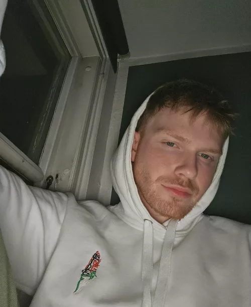 Oh hi by YourVeryOwnGingerBoi