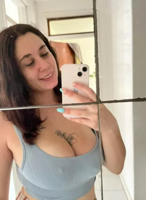 On which month do you think i am? by mila_mooXx