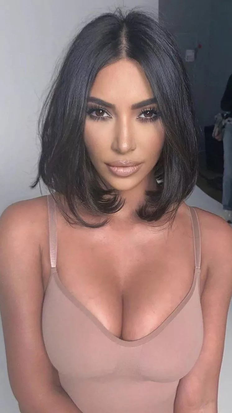 queen heghine posted by sssb4