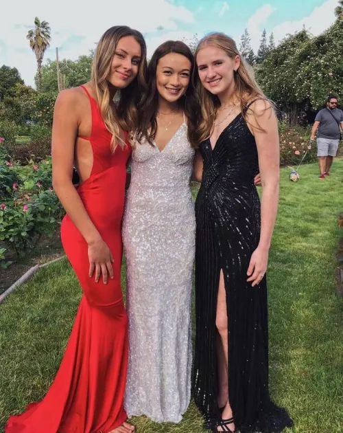 Red is my fav color :) by Deep-Mind-8996