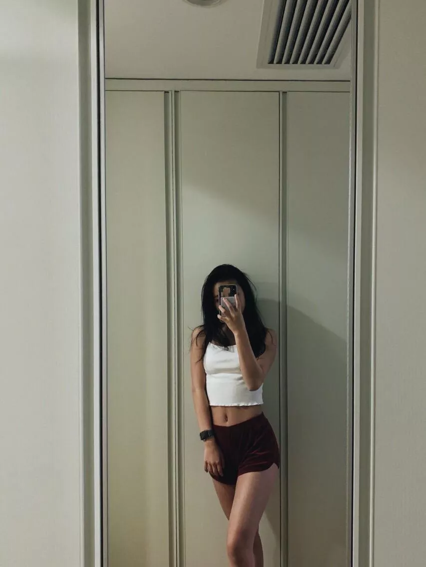 Sabrina Lam - petite body posted by No-Astronaut-3715