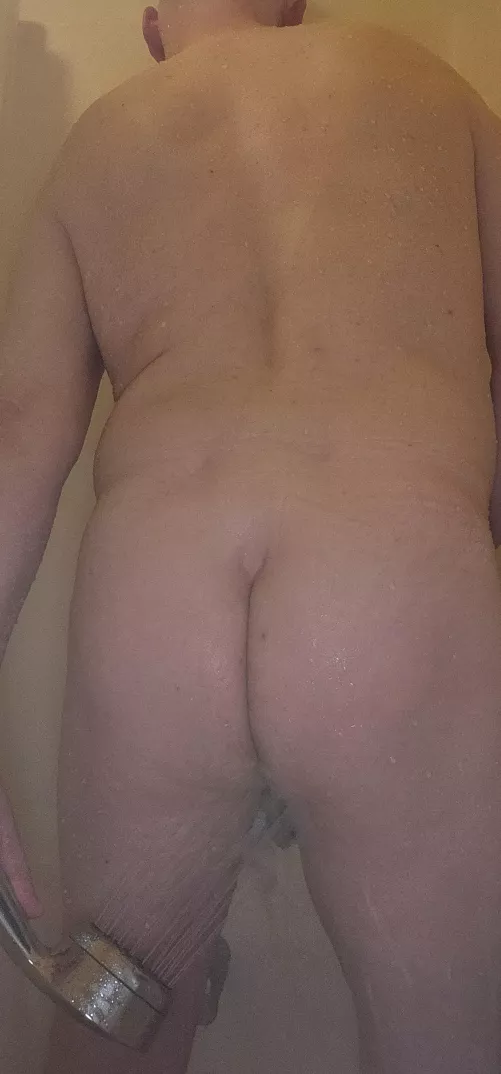 Shower time... by MyDadBod_2021