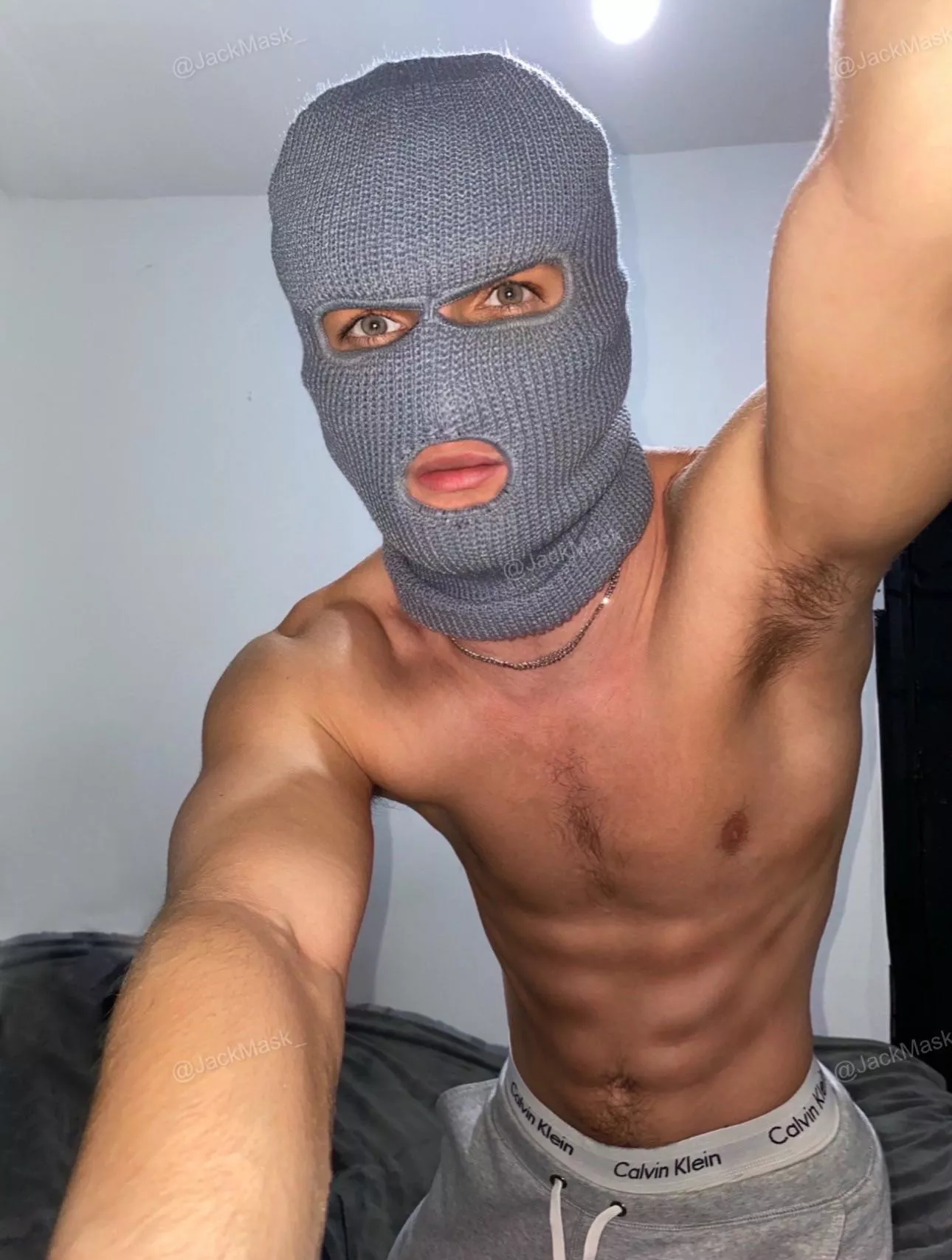 Sniff them posted by JackMask_