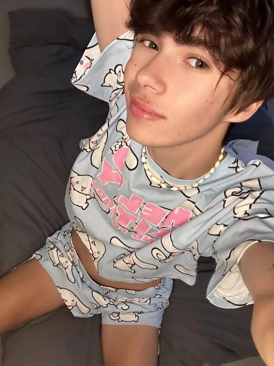 Straight men's are telling me Men's doesnt sleep with that outfit who told you i want to look liek that? ;3 what do you think (19yo) posted by yourcutetreat