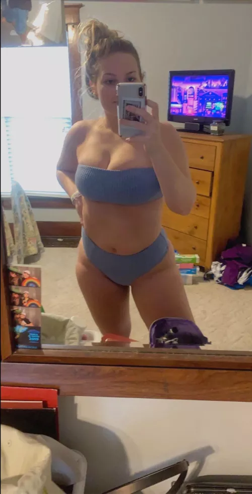 Thicc no strap by BingB0ngBoi