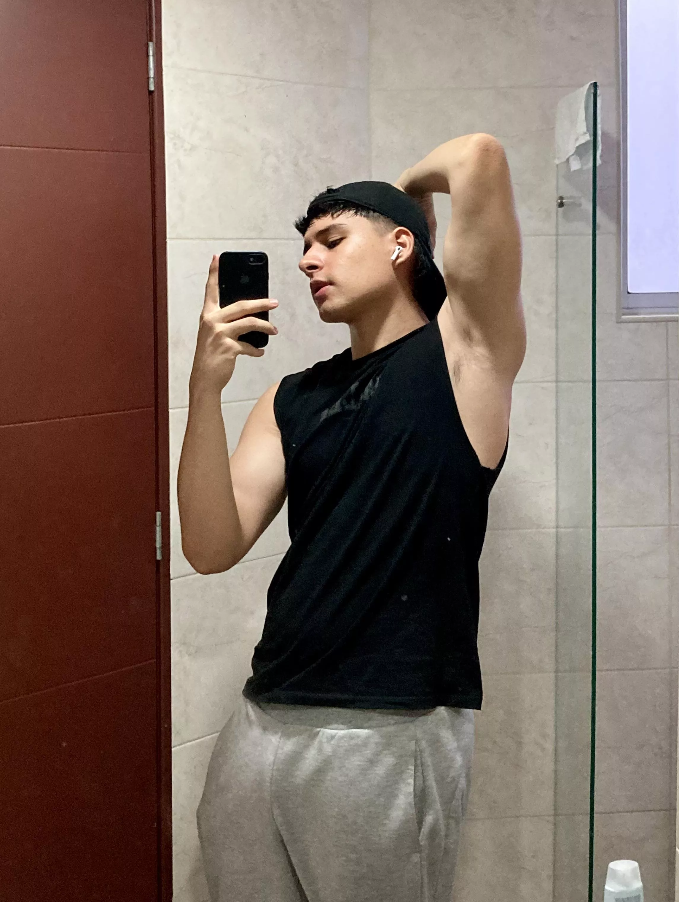 U like my armpits ? posted by Clay69181