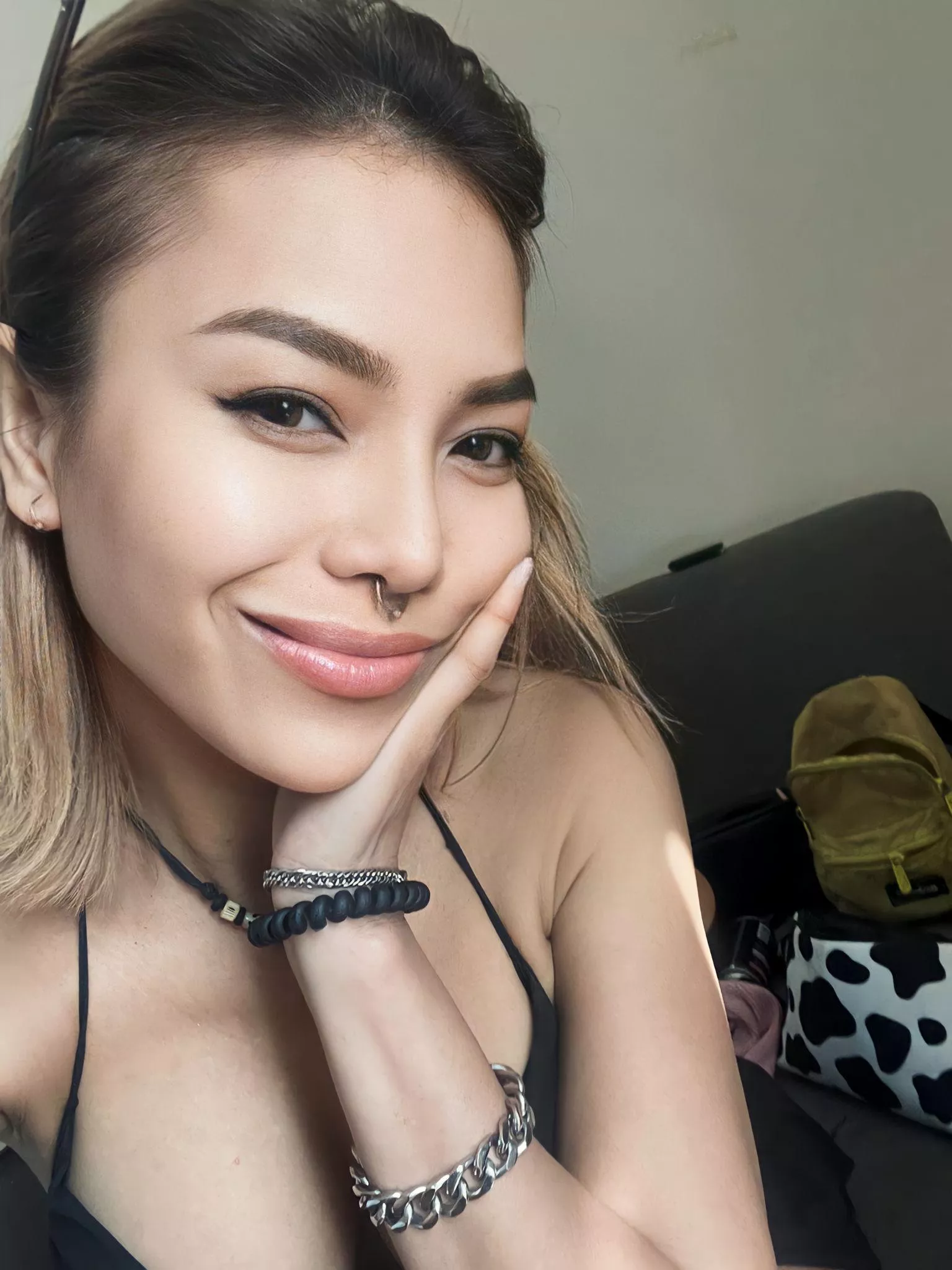 You better not resist, my charm is too strong. posted by essanirvana