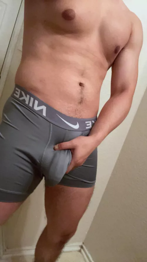 26M DMs open. Slide in the DMs and ask for the snap, might even show face by j001210