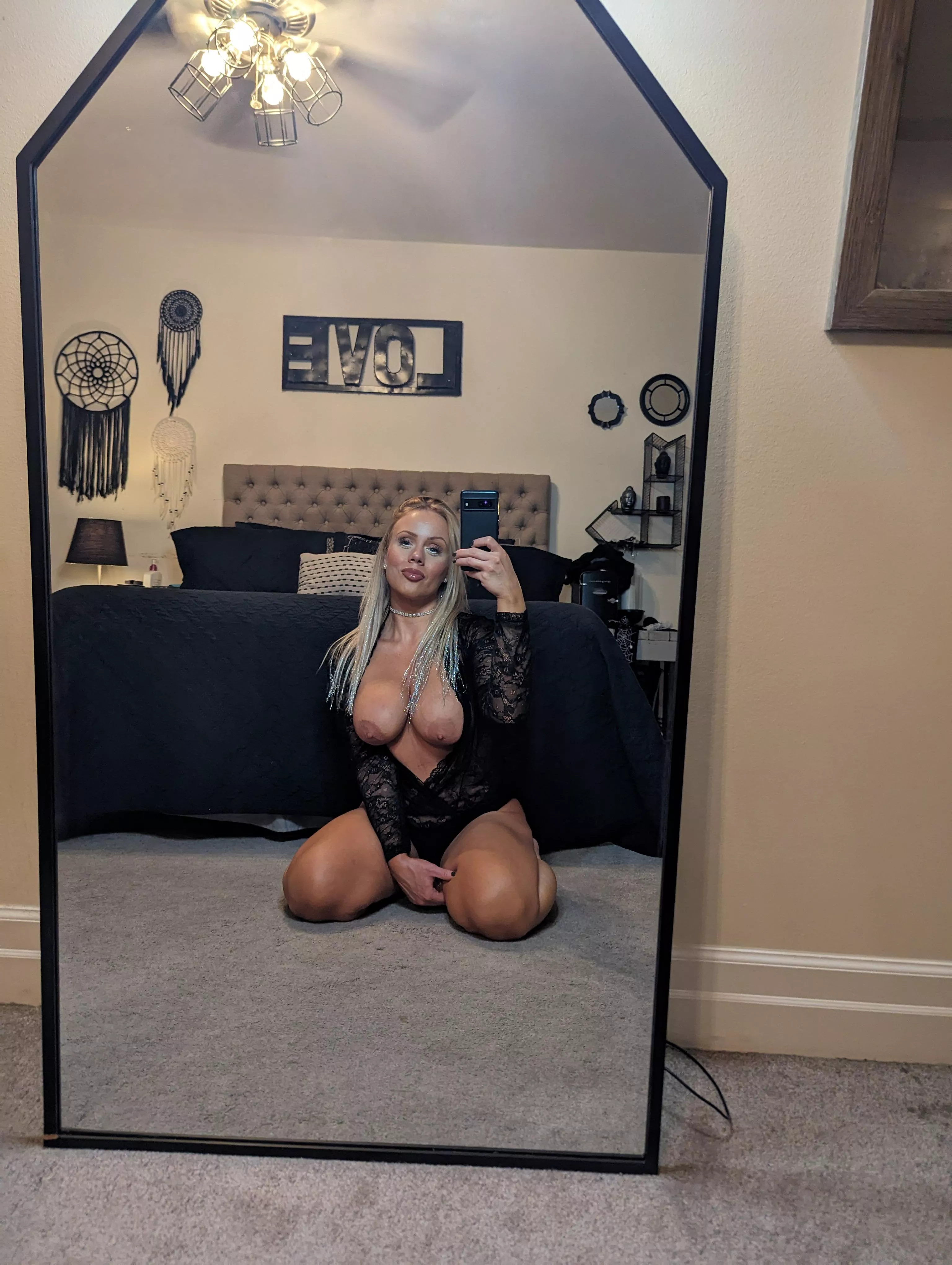 A 5'2 thick blonde Dutch woman can really add excitement to your life posted by hairstylist1989