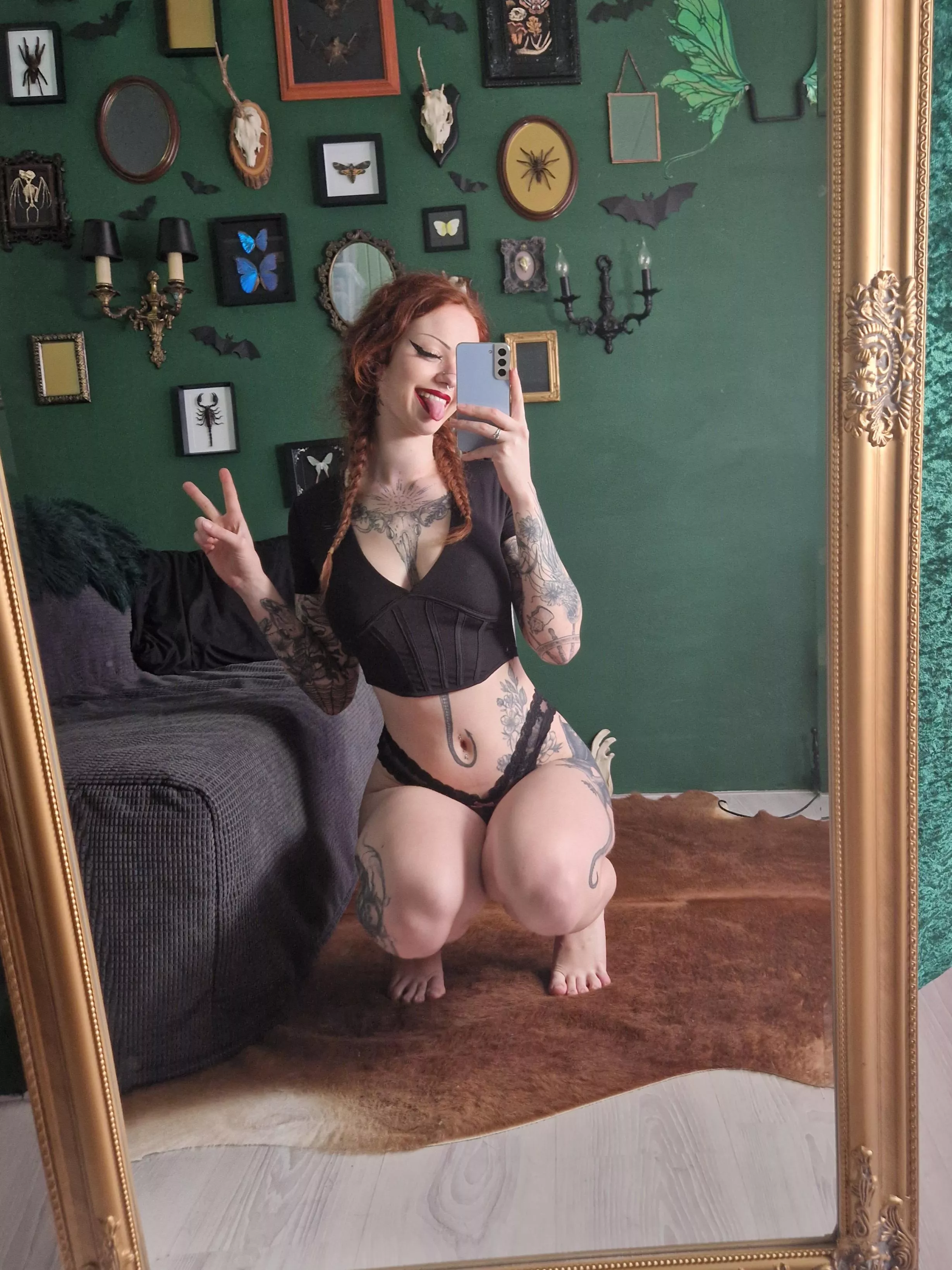 A little mirror selfie never hurt anyone... 🤳🤍 posted by NymphaOphis