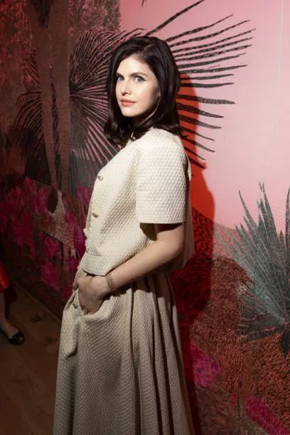 Alexandra Daddario posted by Creative_Beyond_8085