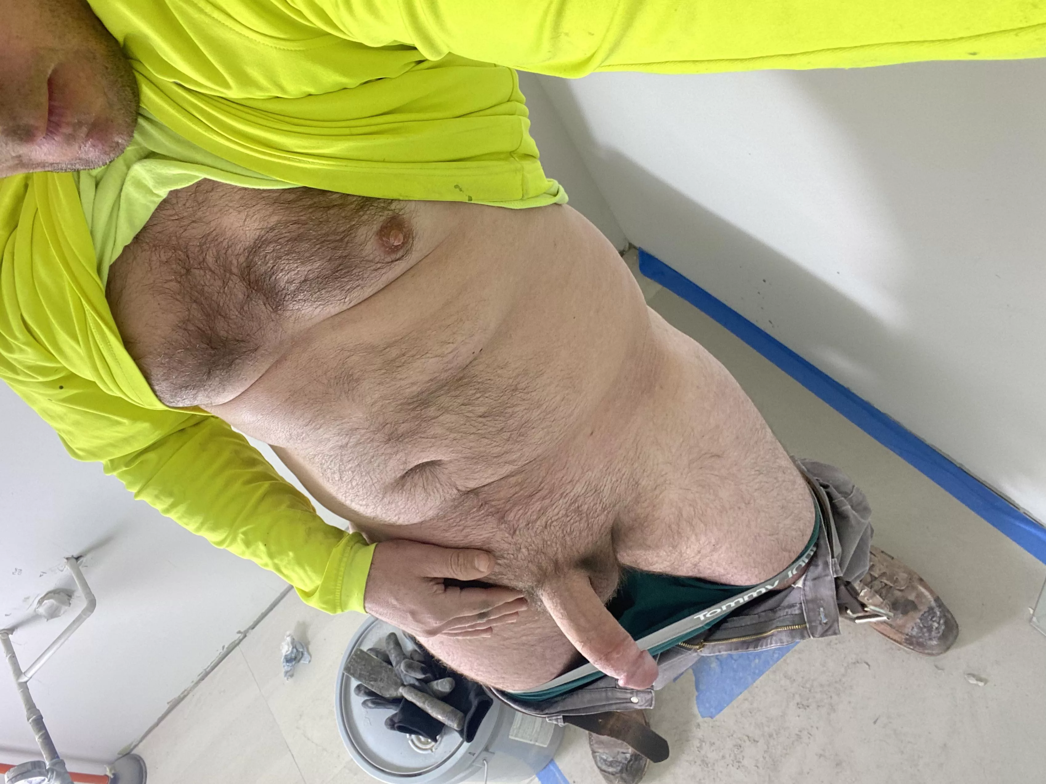 Blue collar guy horny at work! Wanna play? posted by chicago123450