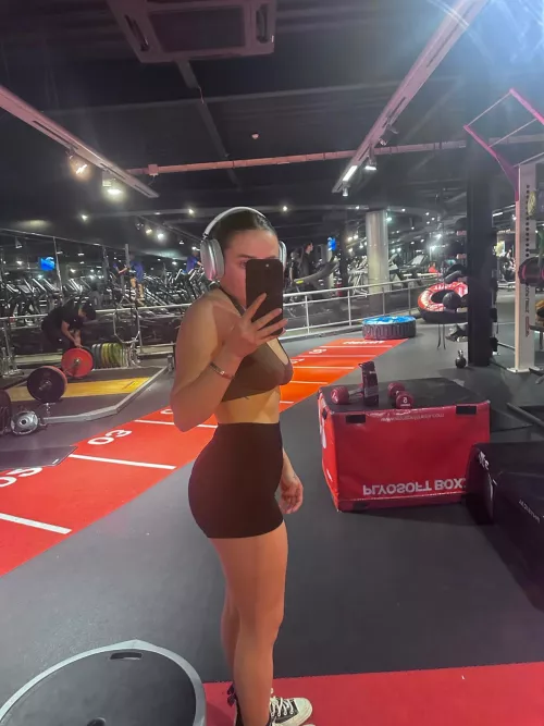 bum pump by nicolealewis12