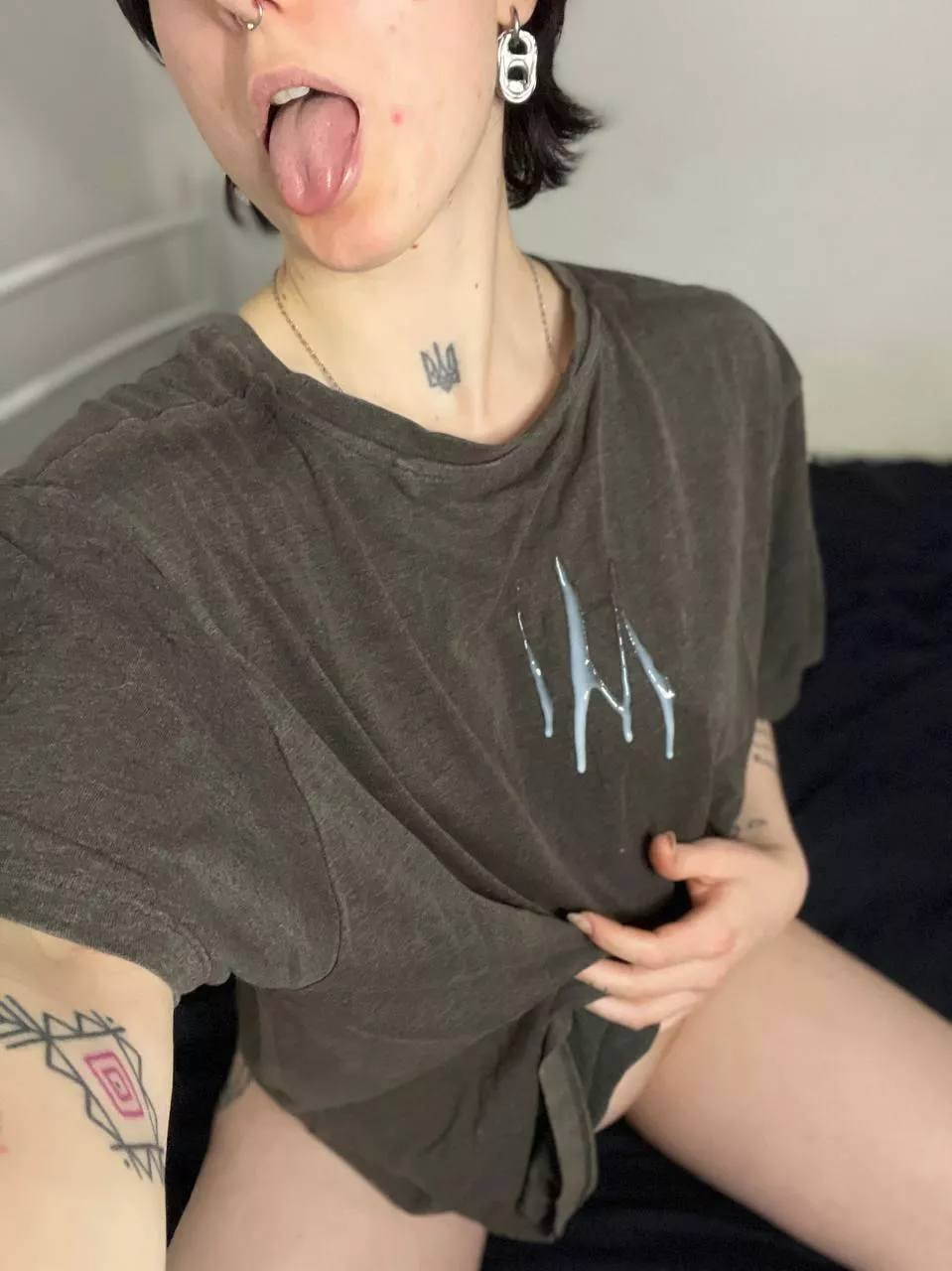 Can you cum on my clothes posted by Lapasusi