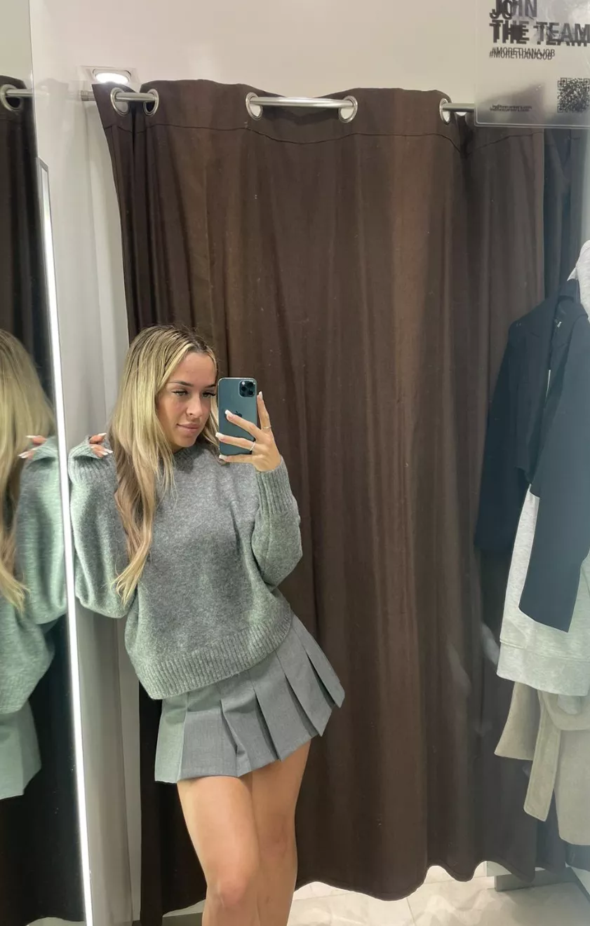 Classy and cute posted by PeaExcellent3321