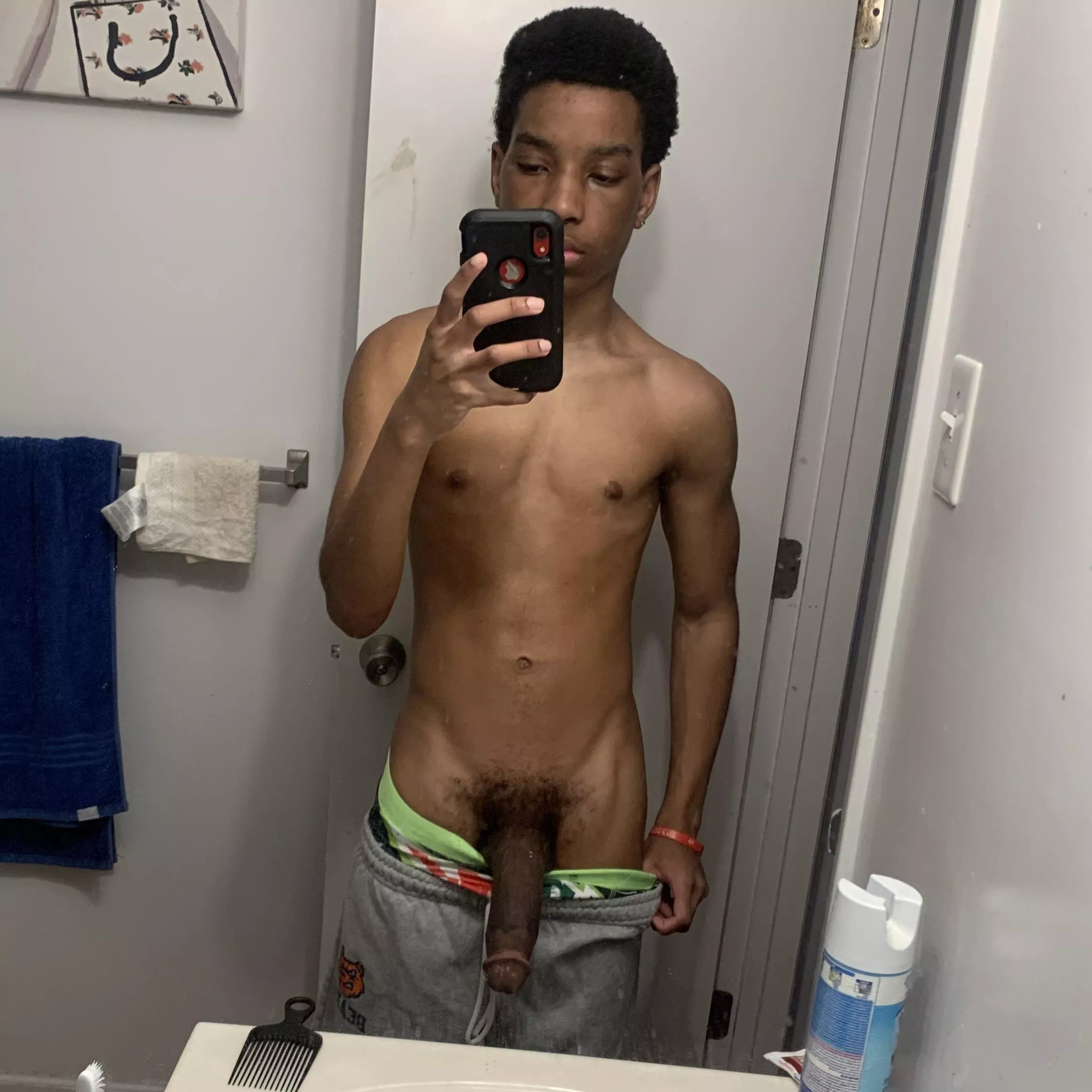 Dick still hangs low on soft😮‍💨 posted by rjdasl4ttt