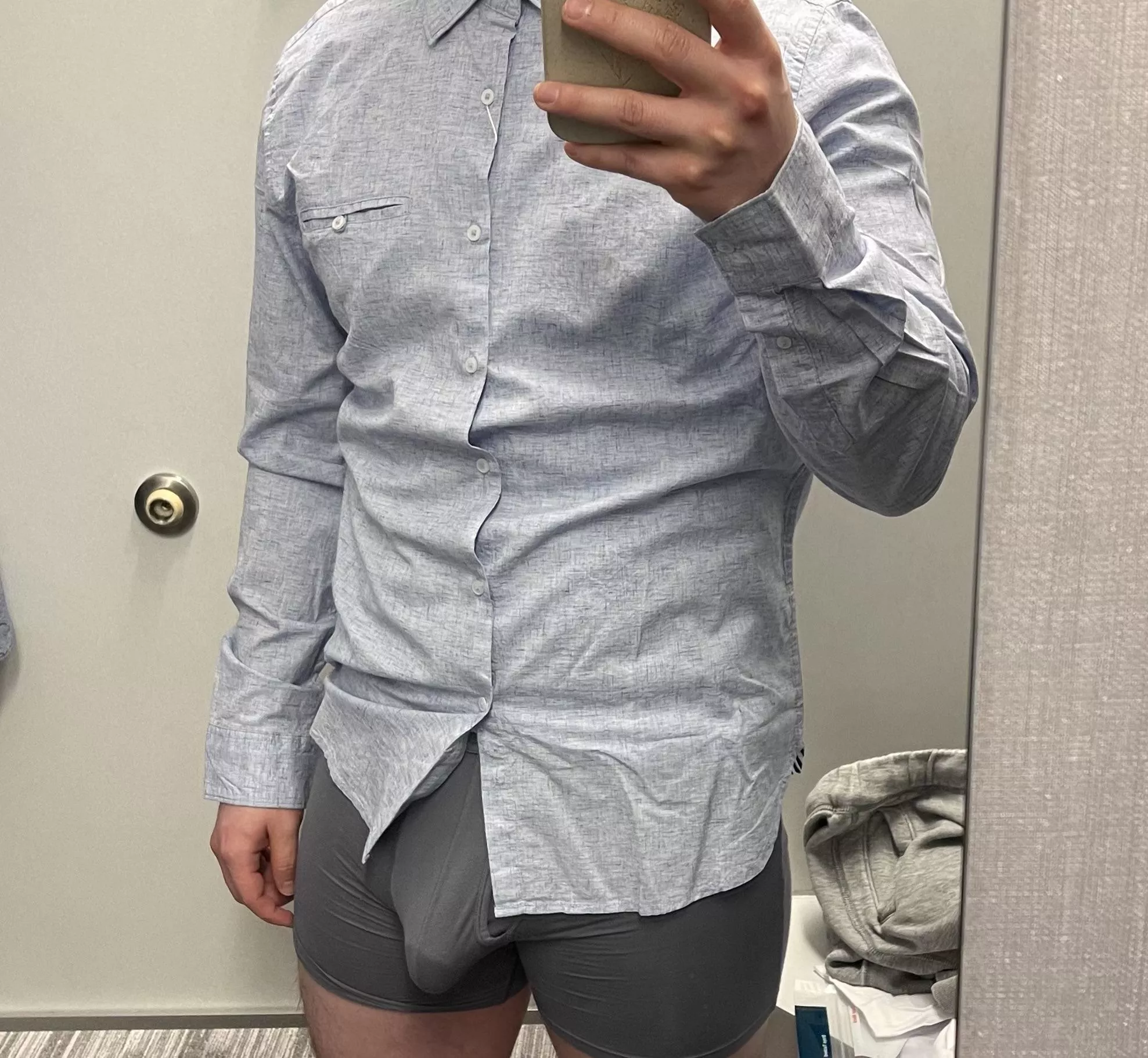 Do you like my new shirt? posted by Freezypaw