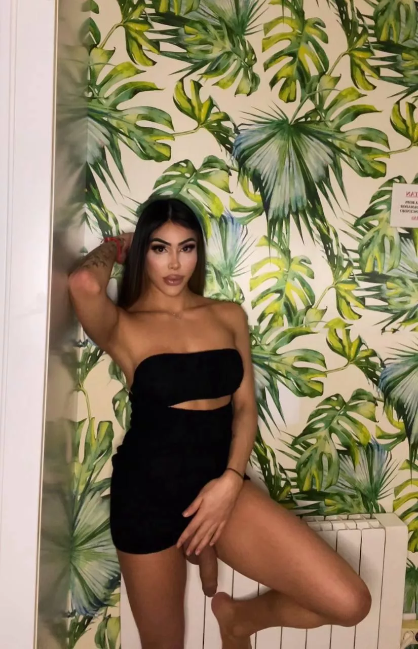 drop a ❤️ if you'd get on your hands and knees for me 😛 x posted by JonyBrook